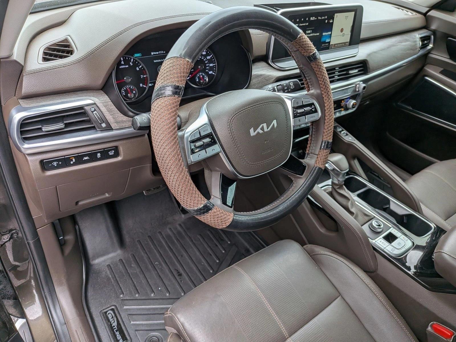 Thumbnail: 2022 Kia Telluride - 3