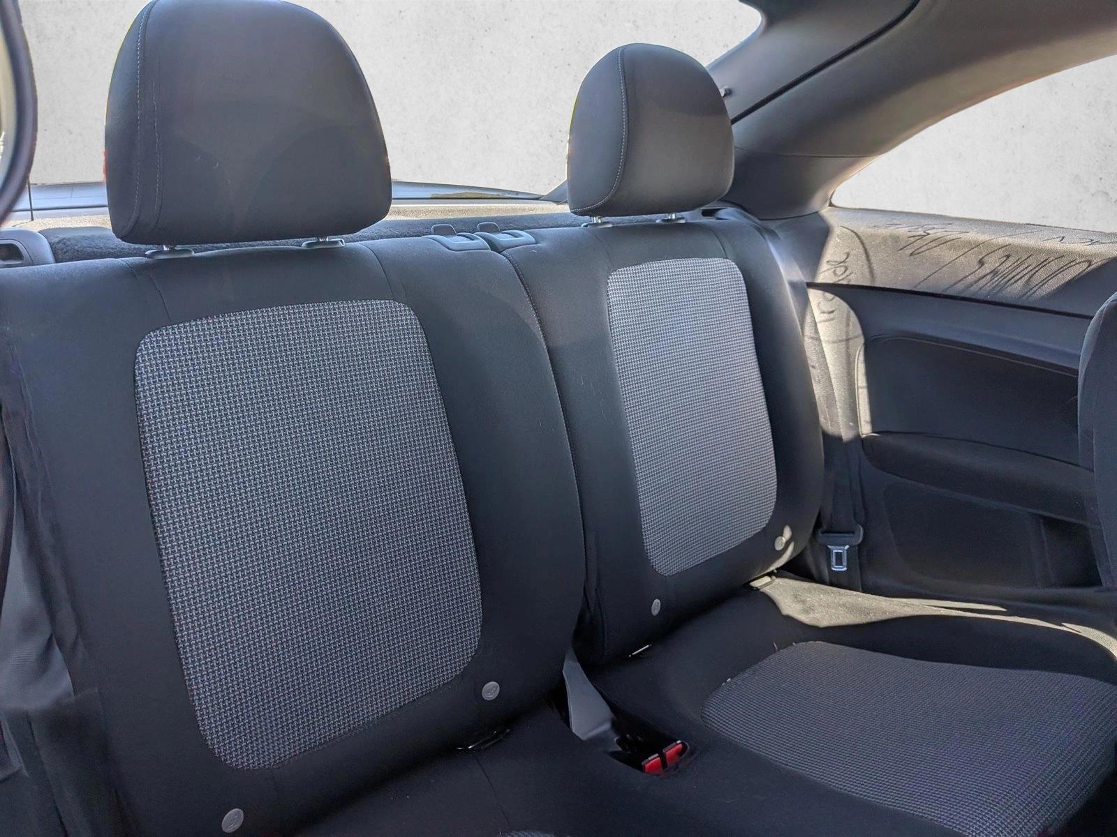 2018 Volkswagen Beetle Coast - Photo 18