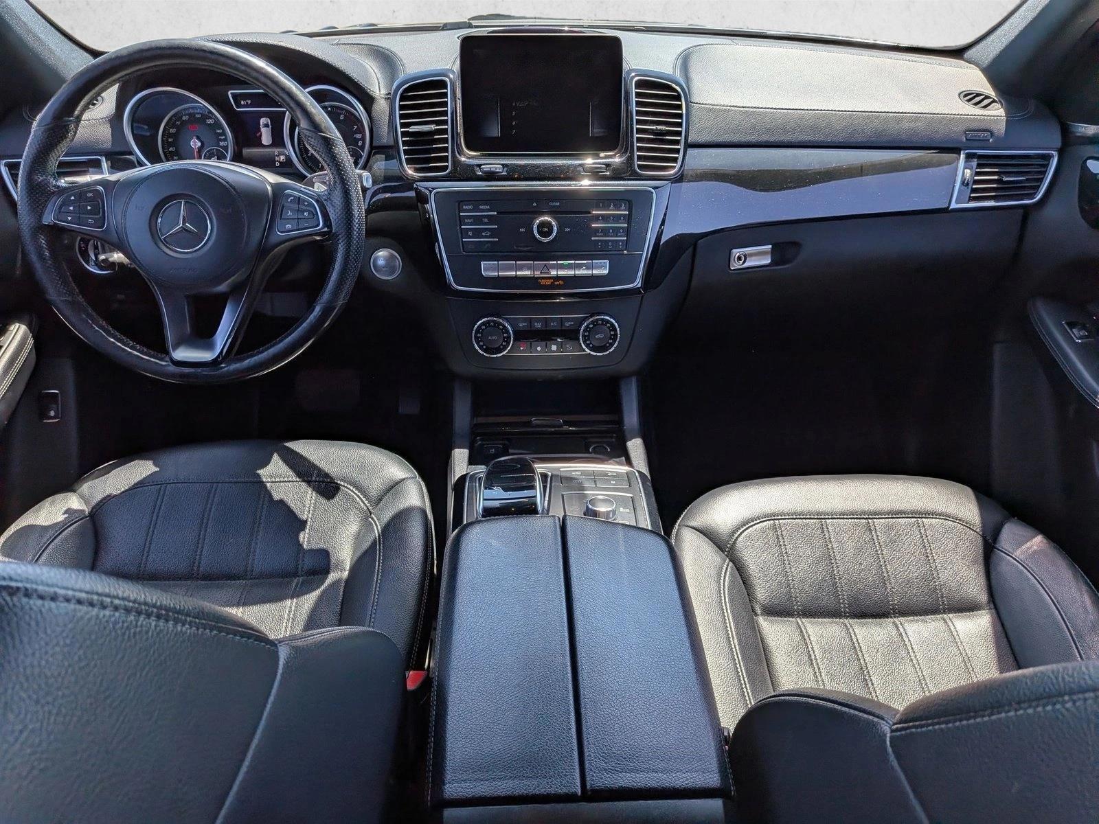 Thumbnail: 2018 Mercedes-Benz GLS - 4