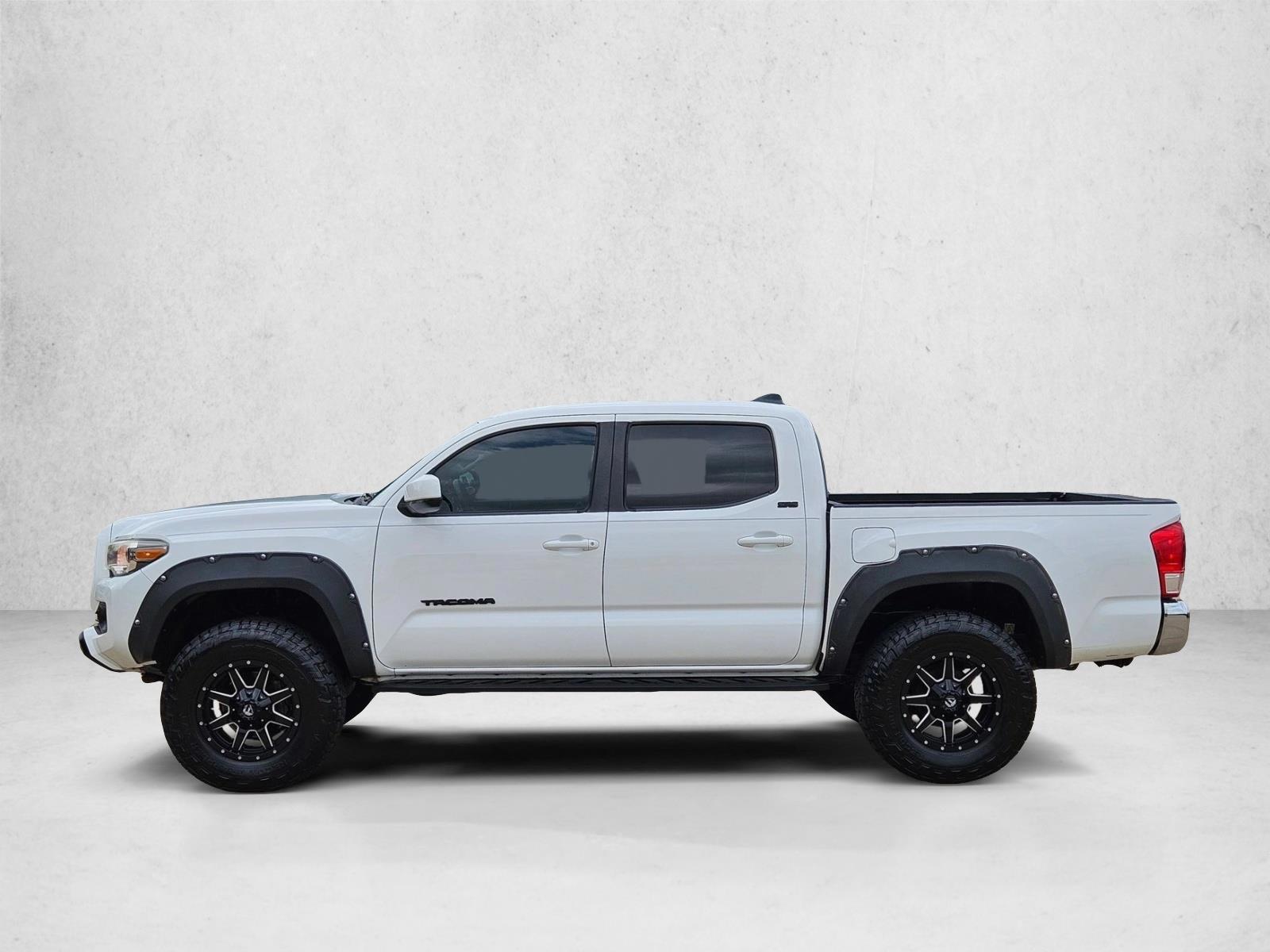 Thumbnail: 2017 Toyota Tacoma - 2