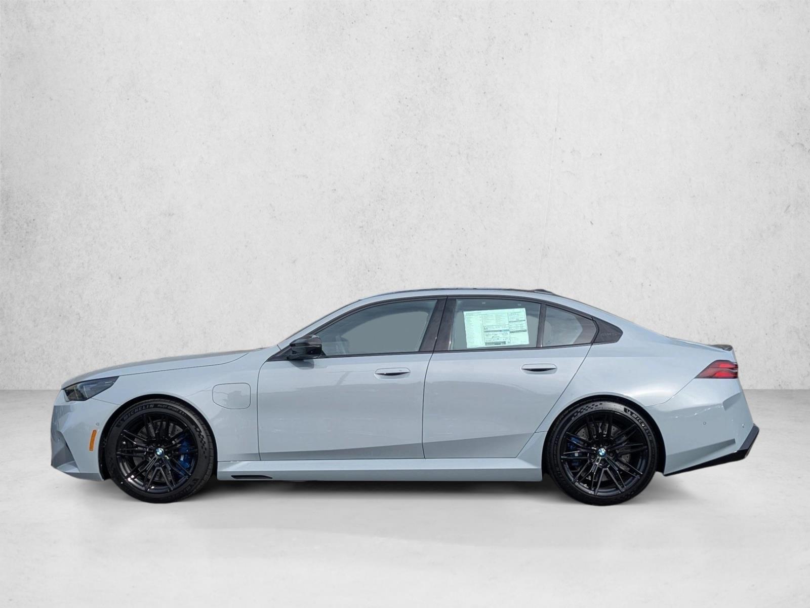 Thumbnail: 2026 BMW M5 - 2