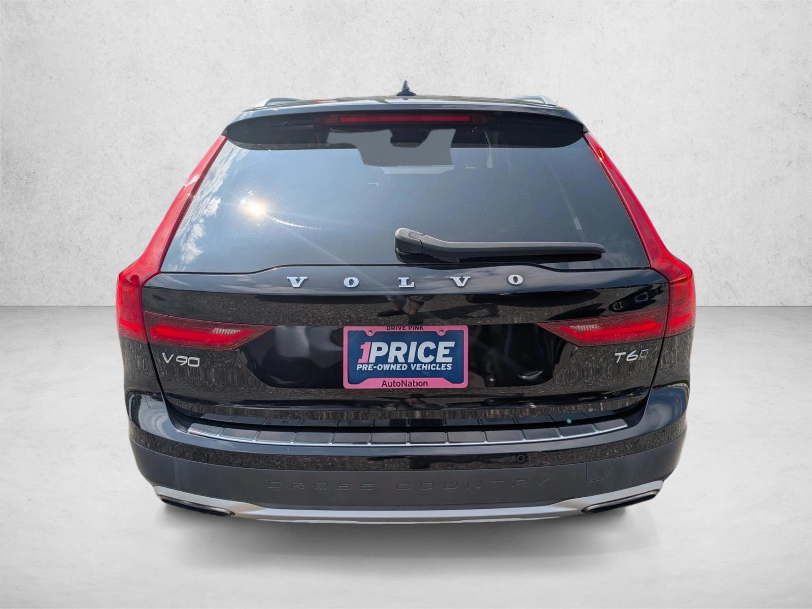 2020 Volvo V90 Cross Country