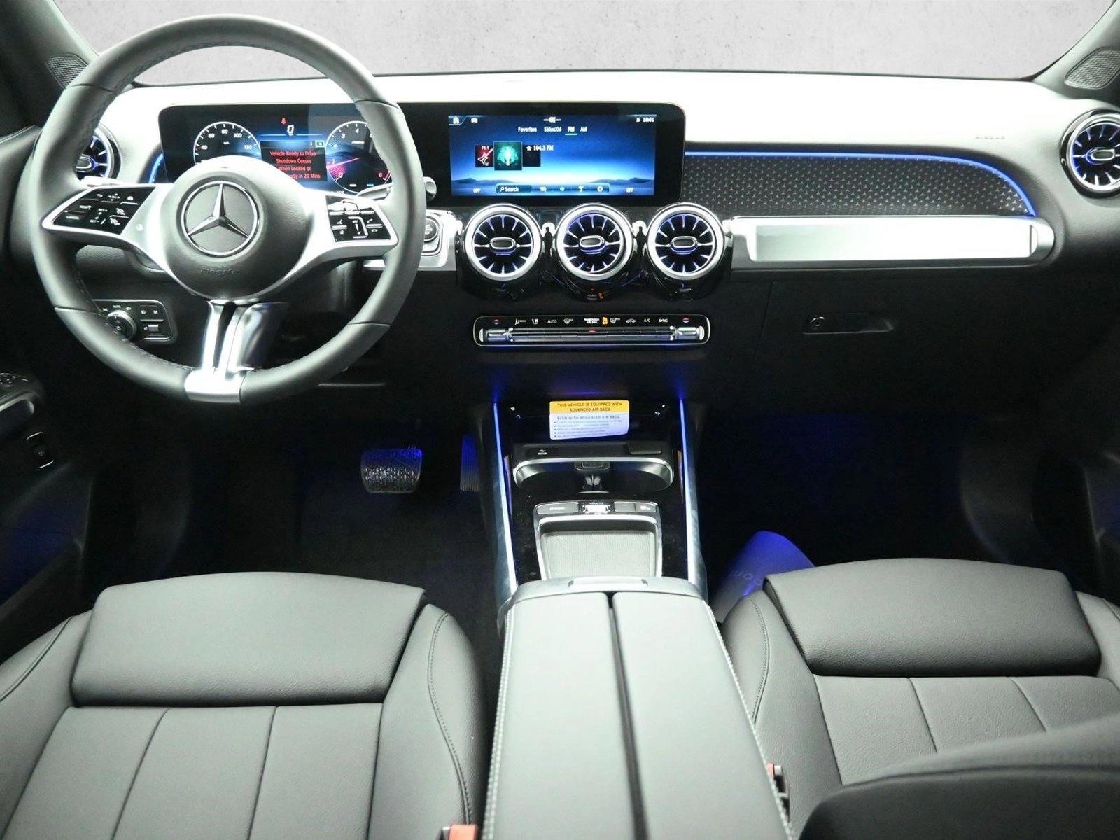 Thumbnail: 2026 Mercedes-Benz GLB - 2