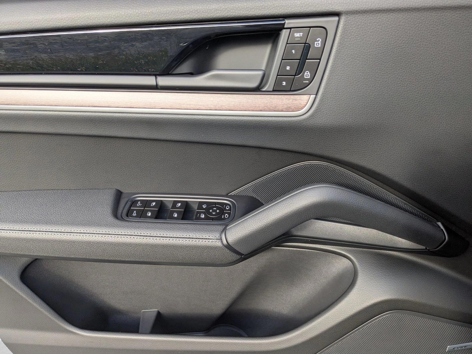 2026 Porsche Cayenne Coup Base - Photo 13