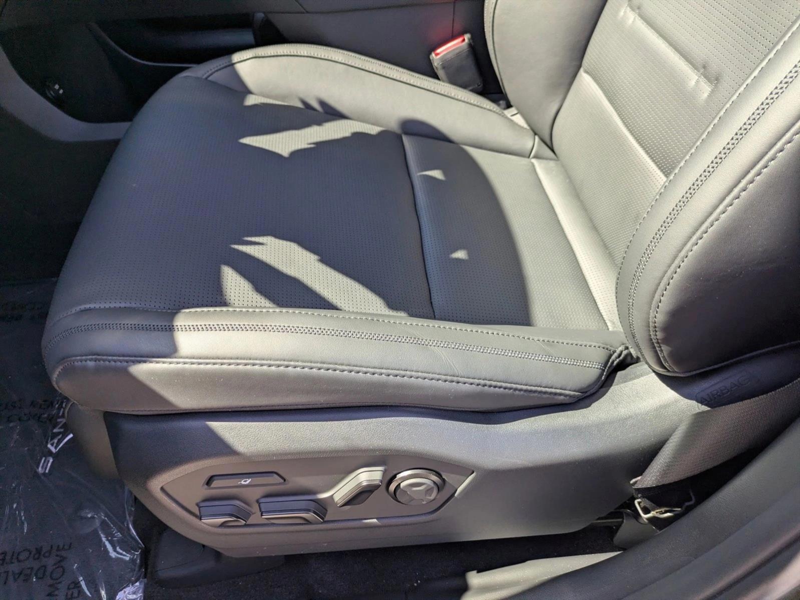 Thumbnail: 2026 Hyundai Santa Fe - 4