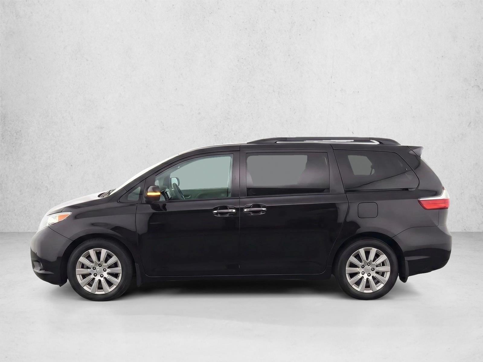 Thumbnail: 2013 Toyota Sienna - 2