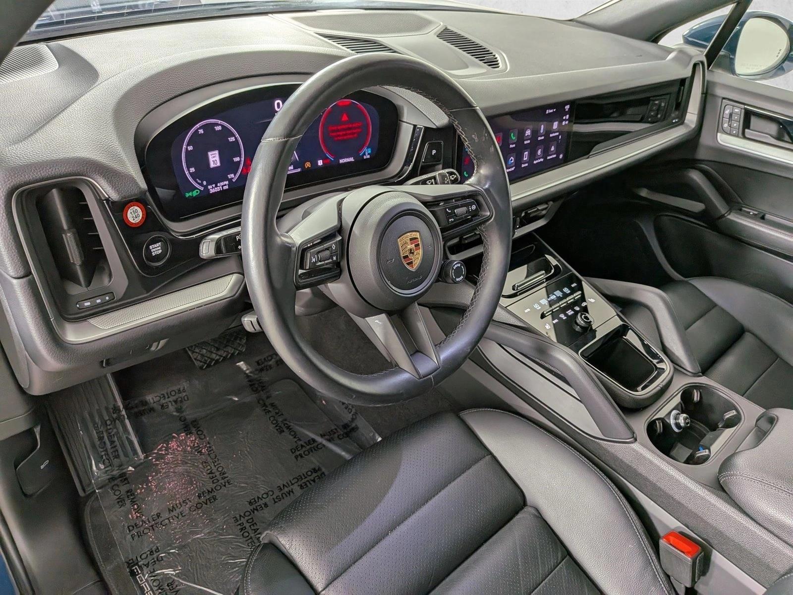 Thumbnail: 2024 Porsche Cayenne - 3