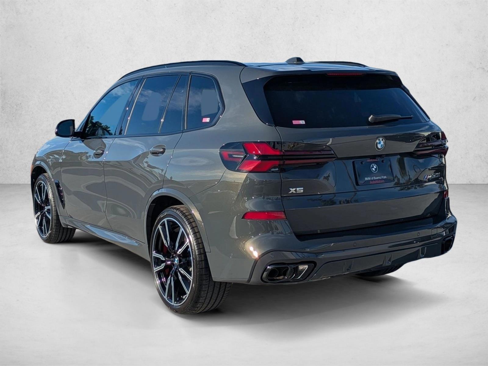 2026 BMW X5 M60i - Photo 9