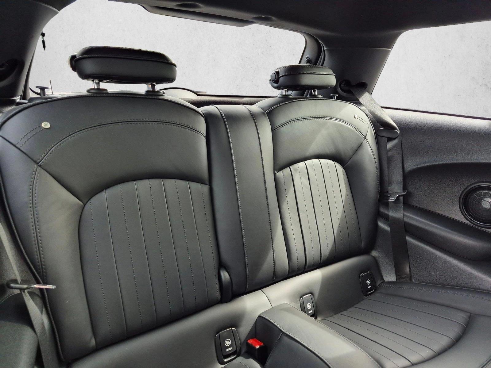2024 MINI Hardtop 2 Door S - Photo 17