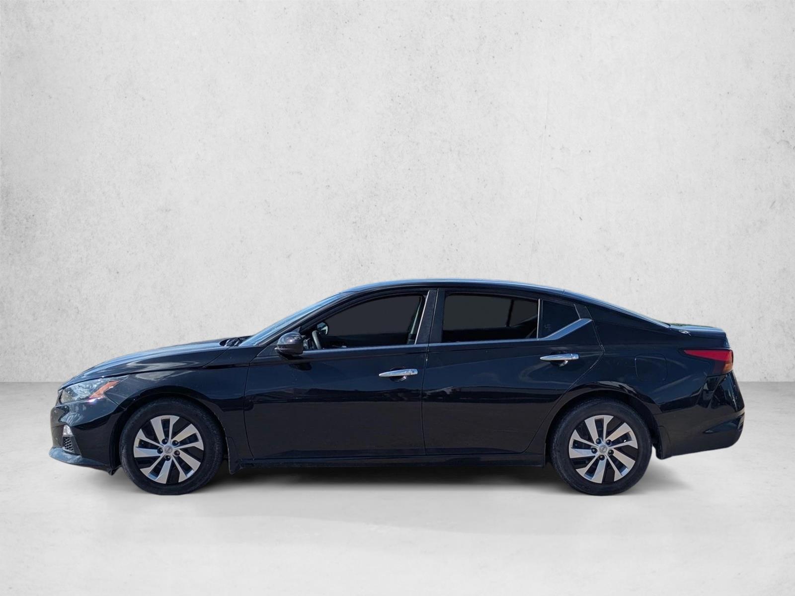 Thumbnail: 2022 Nissan Altima - 2