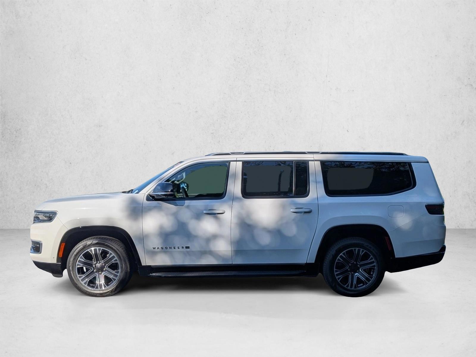Thumbnail: 2023 Jeep Wagoneer - 2