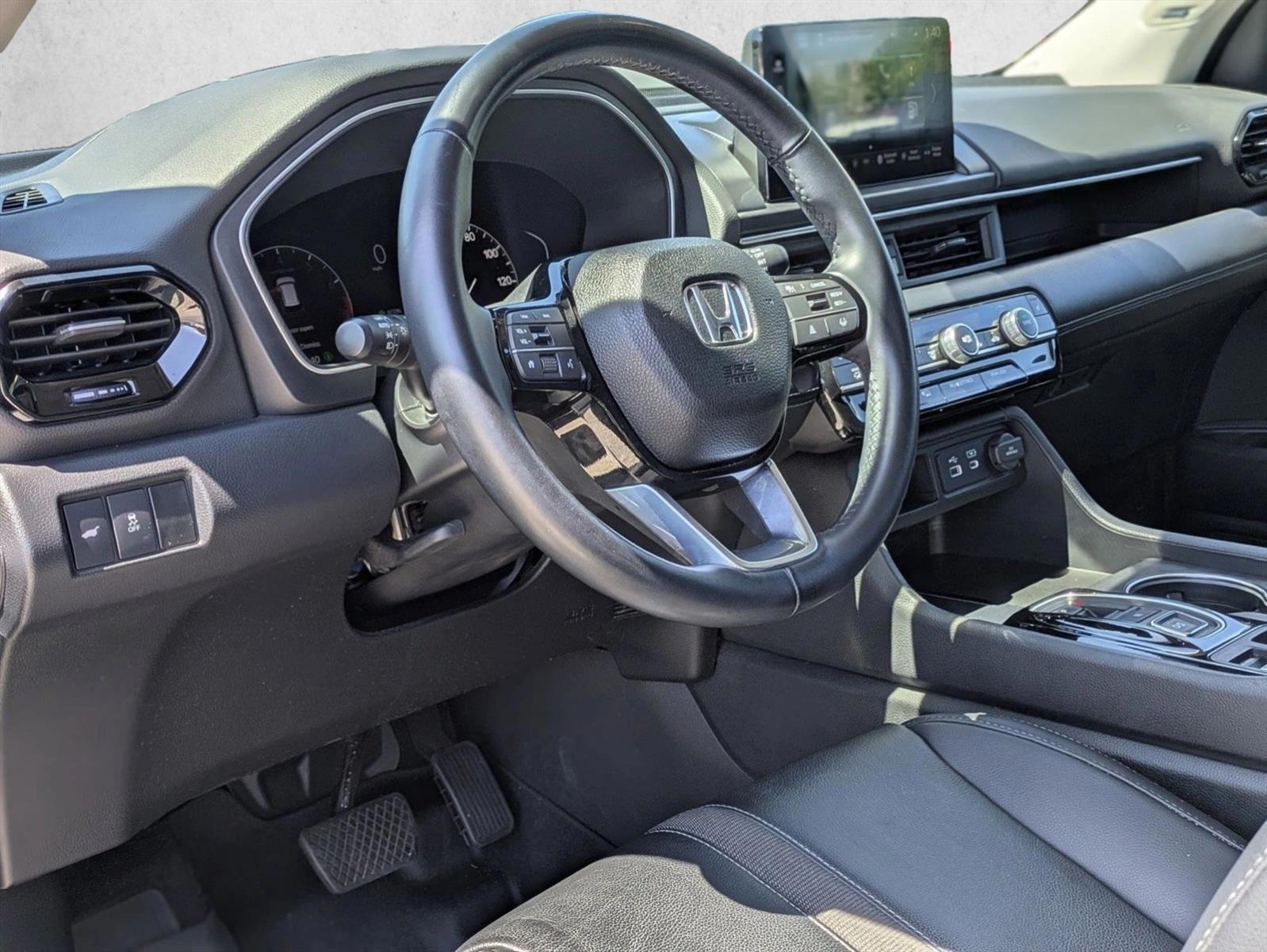 Thumbnail: 2023 Honda Pilot - 3