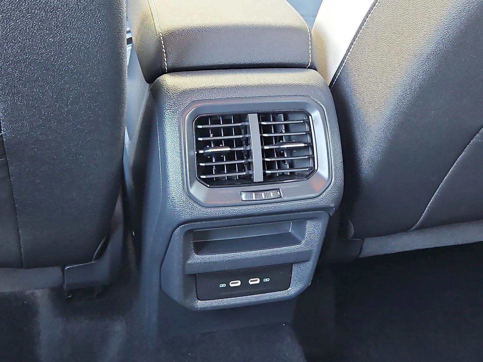2026 Volkswagen Taos SE - Photo 16
