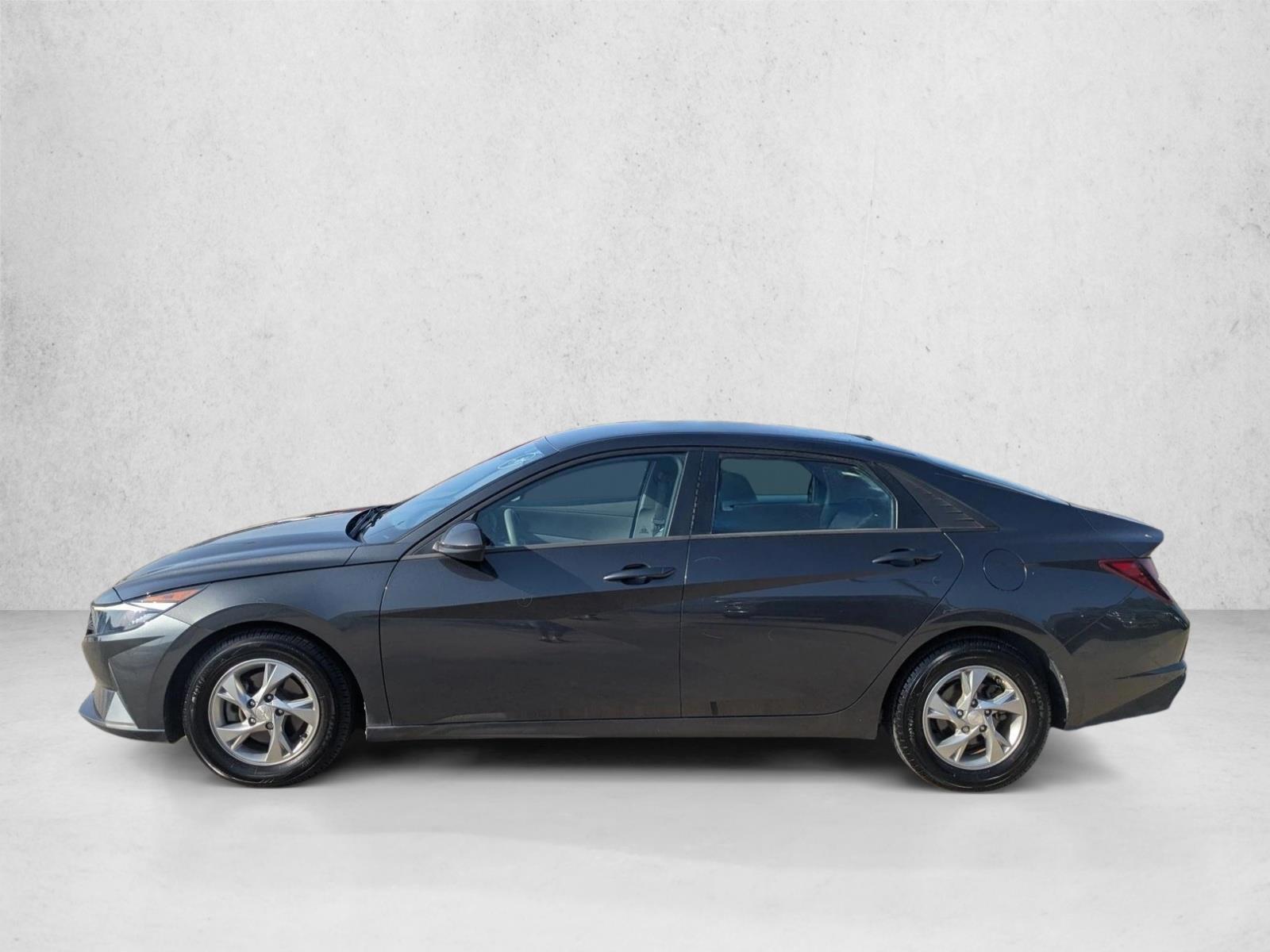 Thumbnail: 2022 Hyundai Elantra - 2
