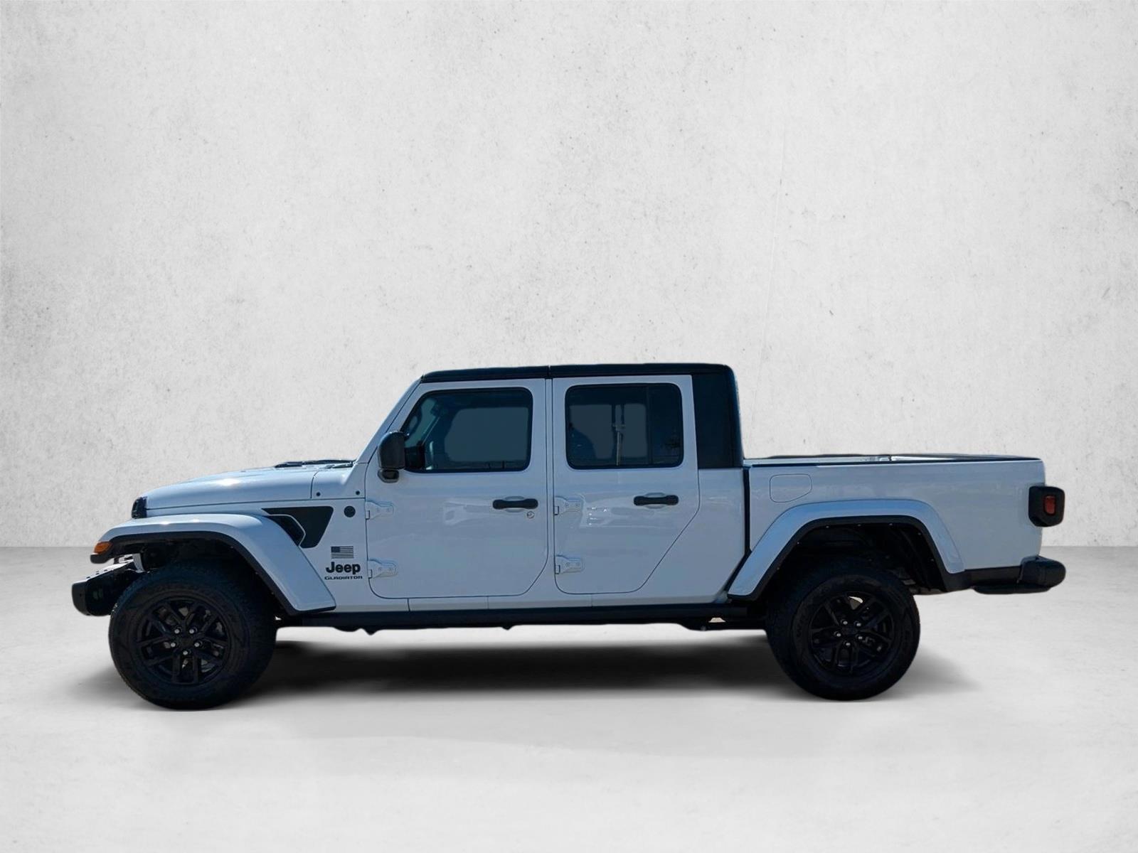Thumbnail: 2023 Jeep Gladiator - 2
