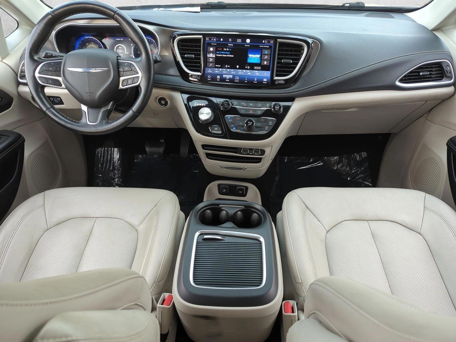Thumbnail: 2021 Chrysler Pacifica - 4
