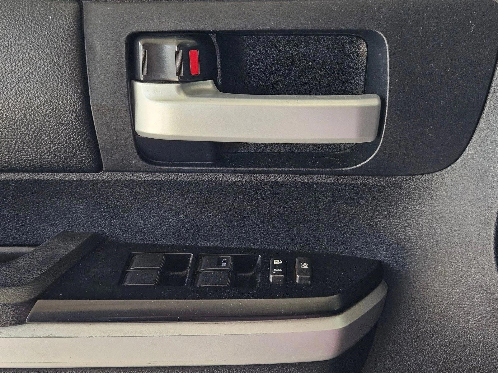 Thumbnail: 2014 Toyota Tundra - 3