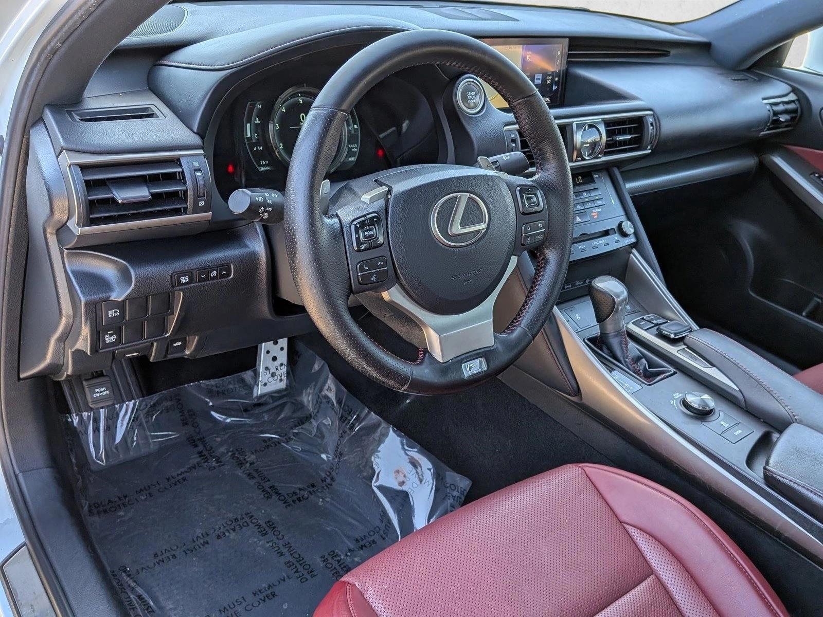 Thumbnail: 2018 Lexus IS - 3