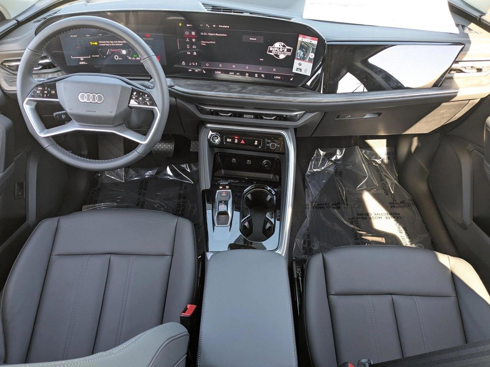 Thumbnail: 2025 Audi Q5 - 4