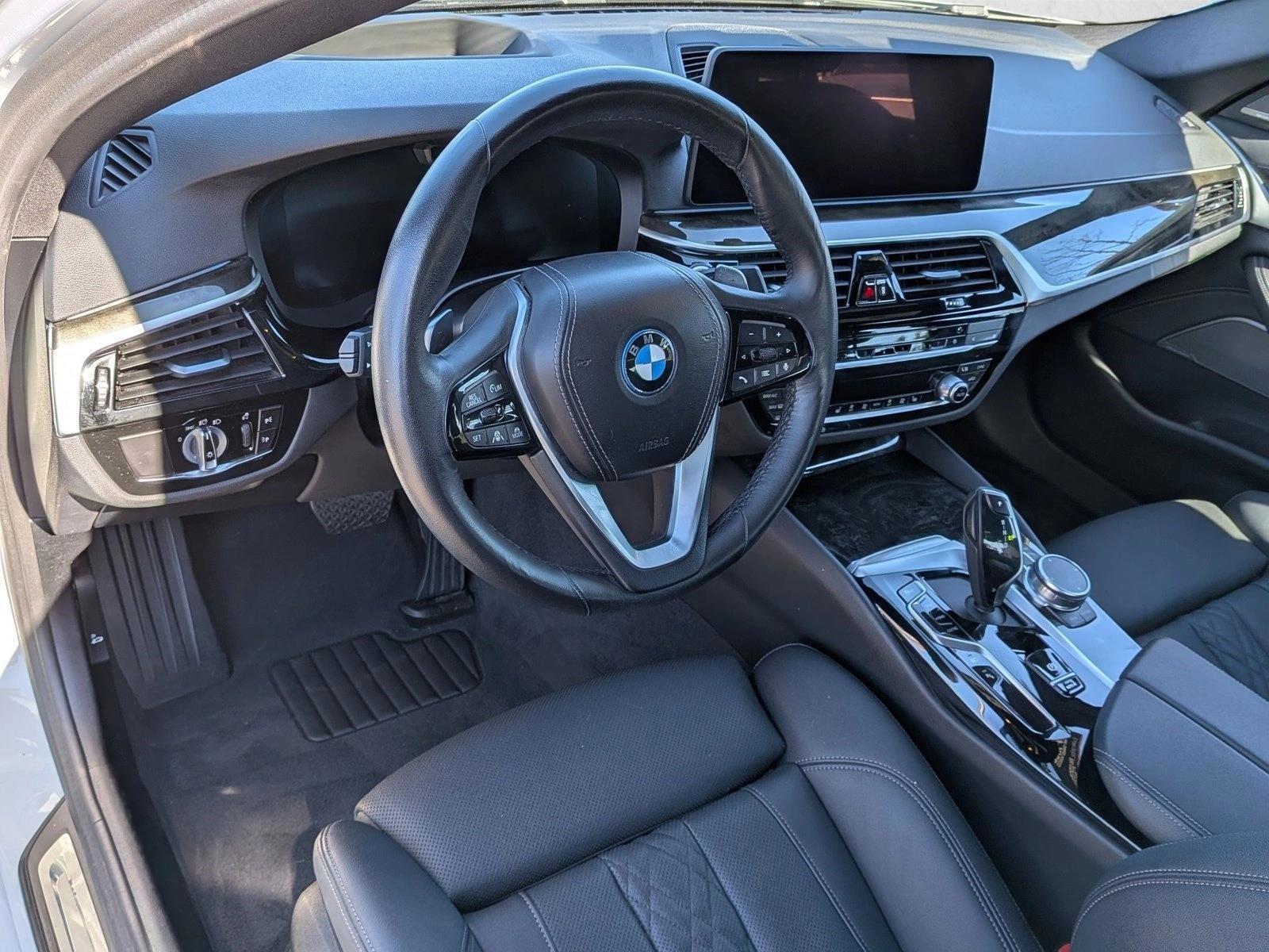 Thumbnail: 2023 BMW 5 Series - 3