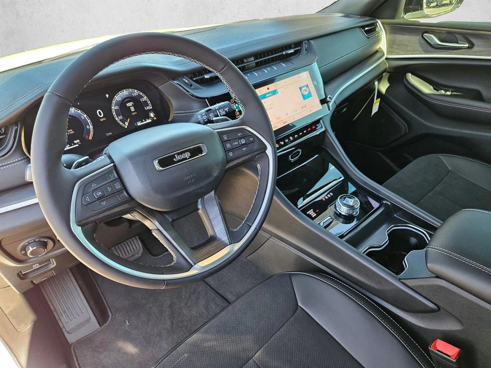Thumbnail: 2026 Jeep Grand Cherokee L - 3