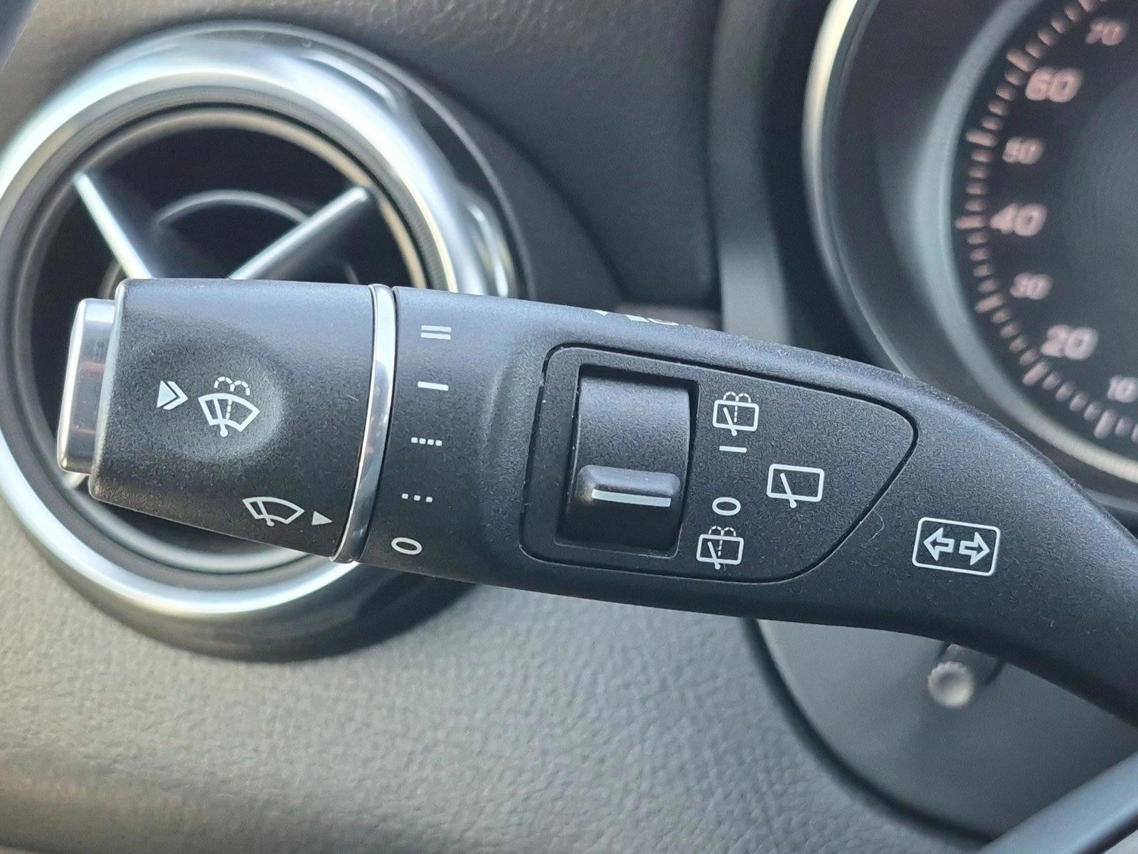 2020 Mercedes-Benz GLA GLA250 - Photo 10