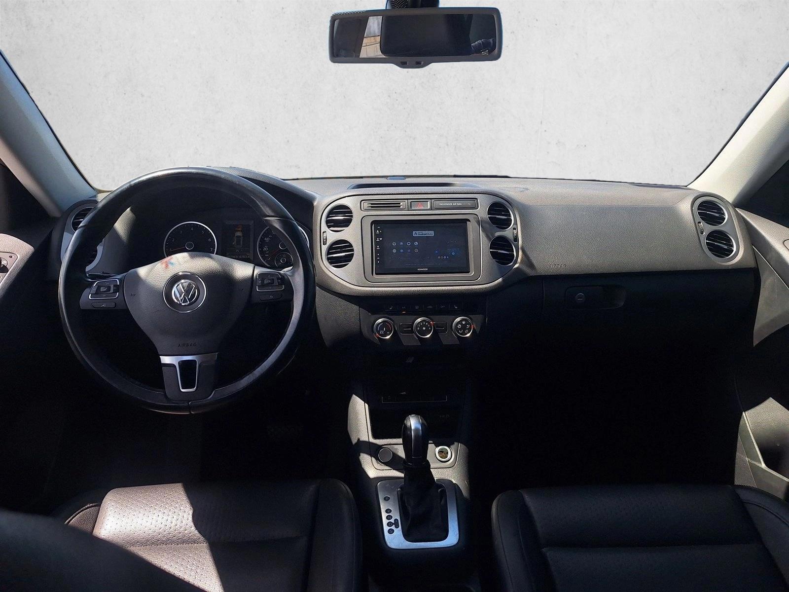 Thumbnail: 2017 Volkswagen Tiguan - 3