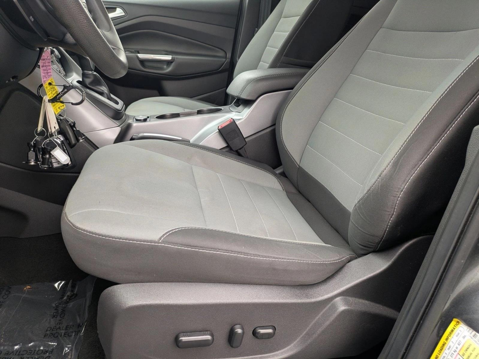 Thumbnail: 2016 Ford Escape - 4