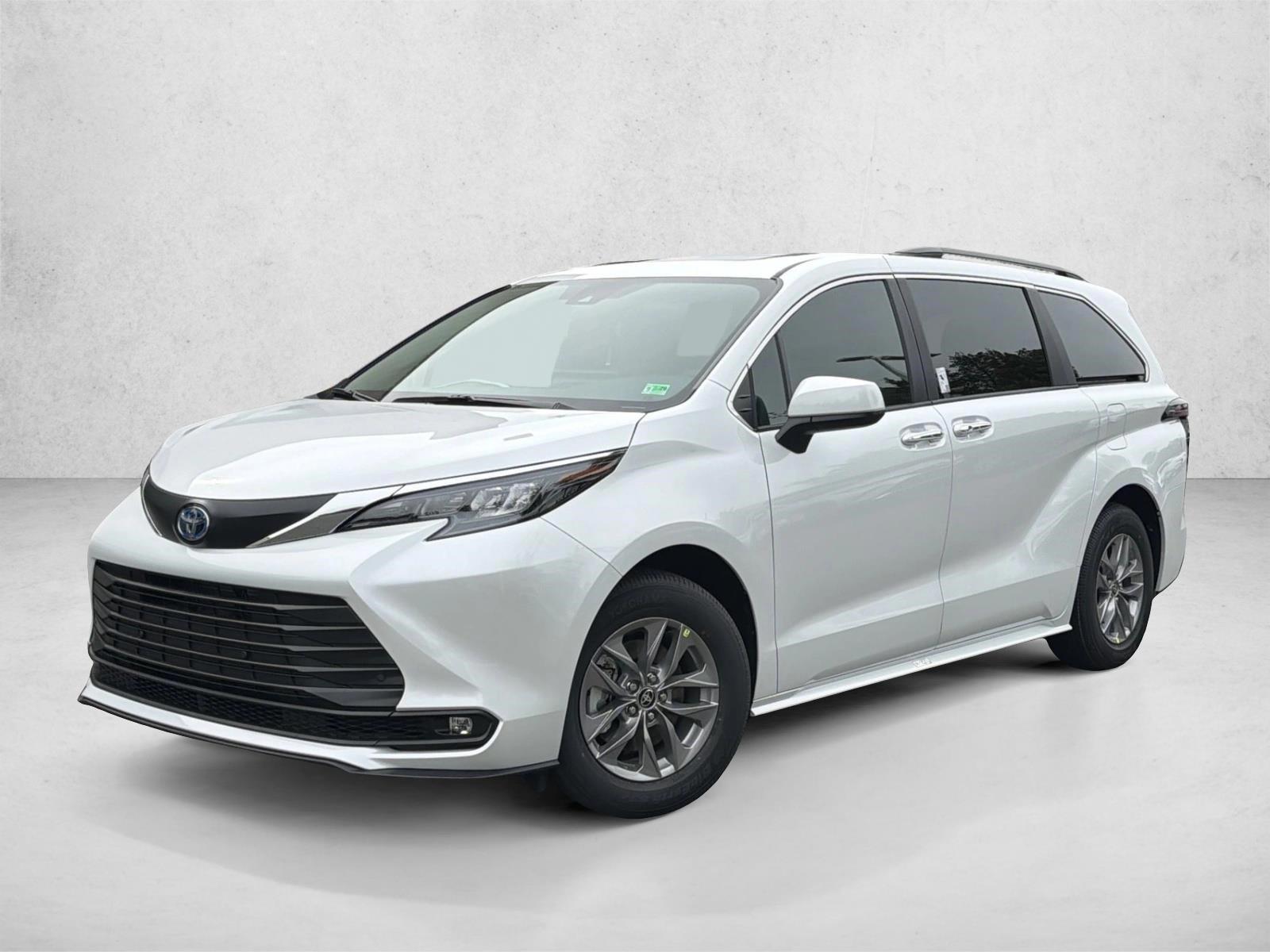 Thumbnail: 2025 Toyota Sienna - 1