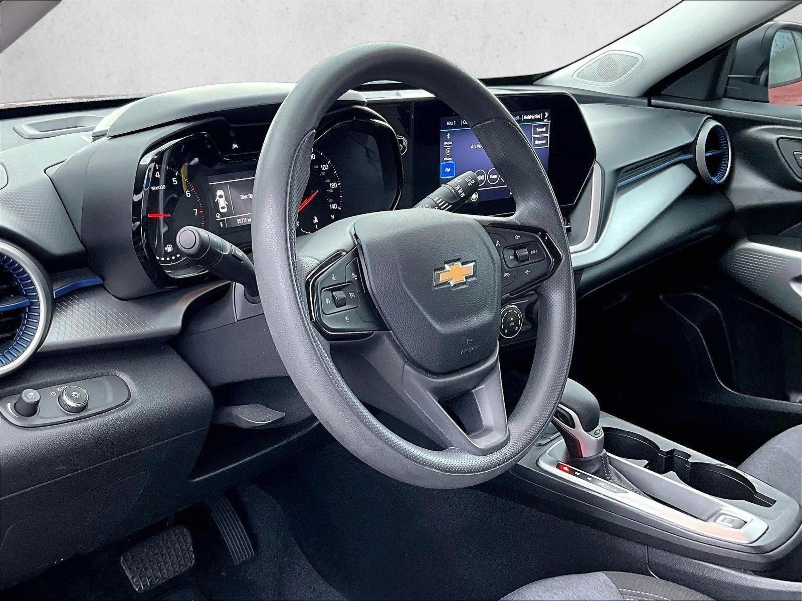 Thumbnail: 2024 Chevrolet Trax - 4