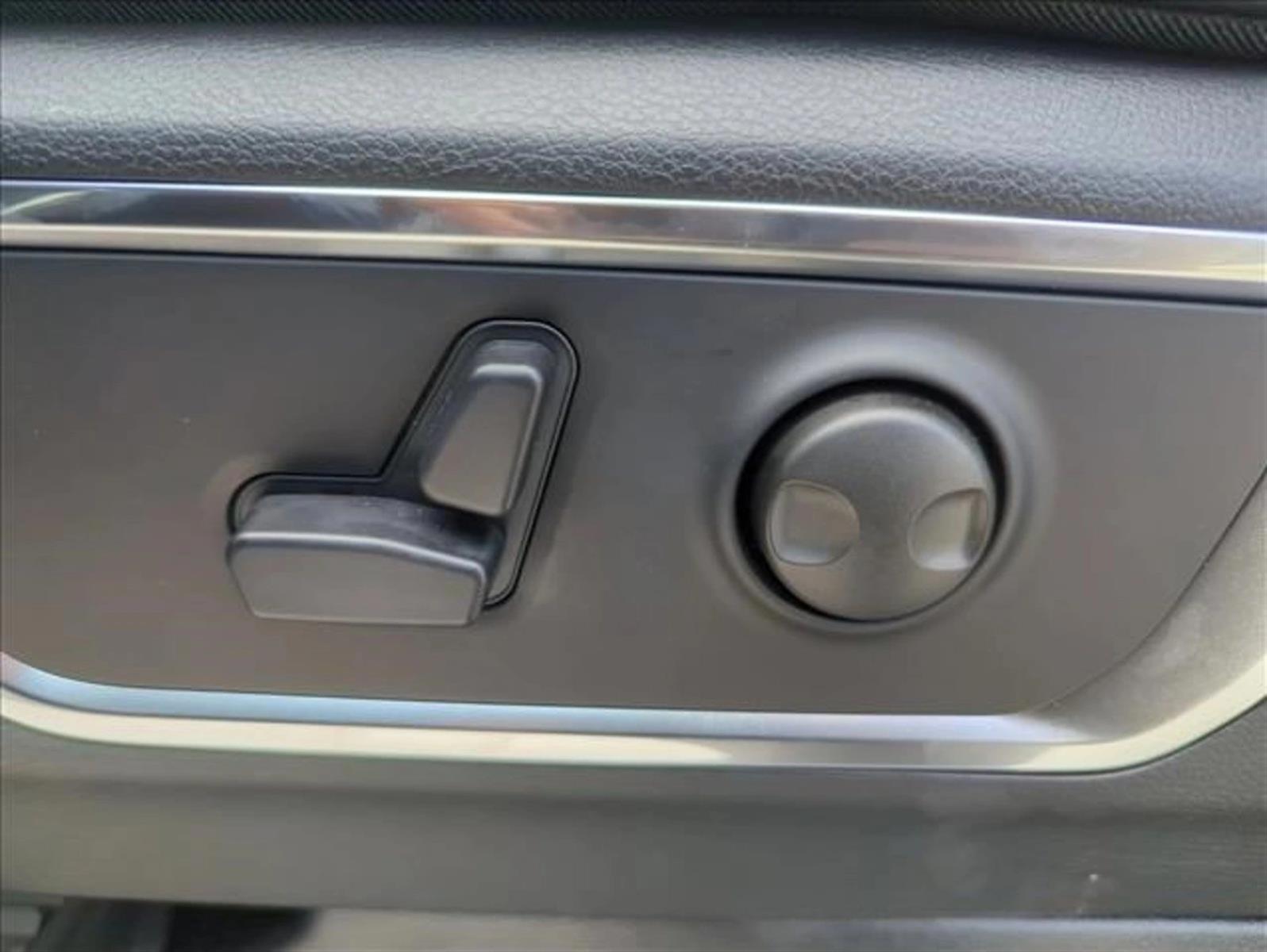Thumbnail: 2026 RAM 1500 - 4