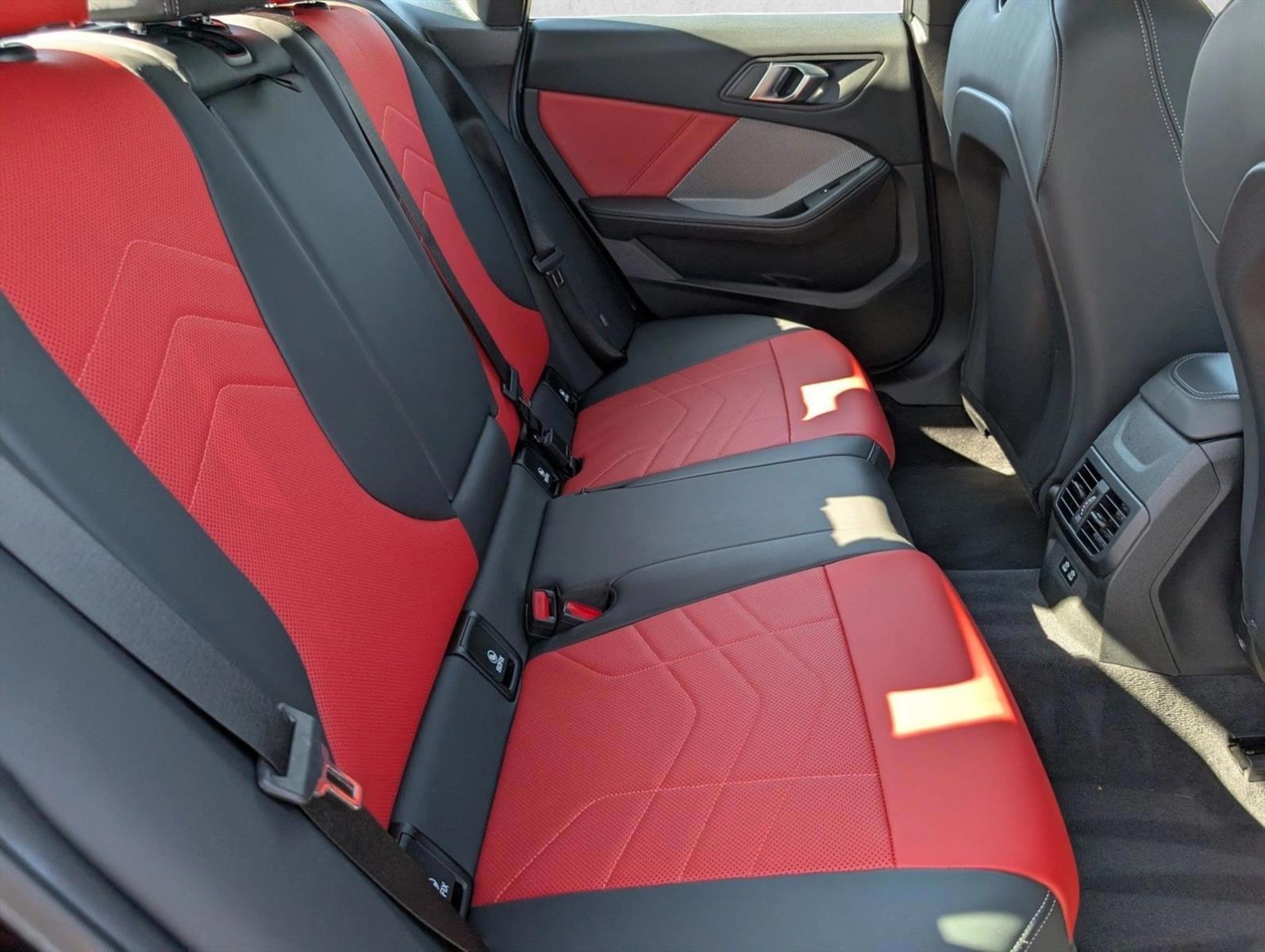 2025 BMW 2 Series M235 - Photo 22