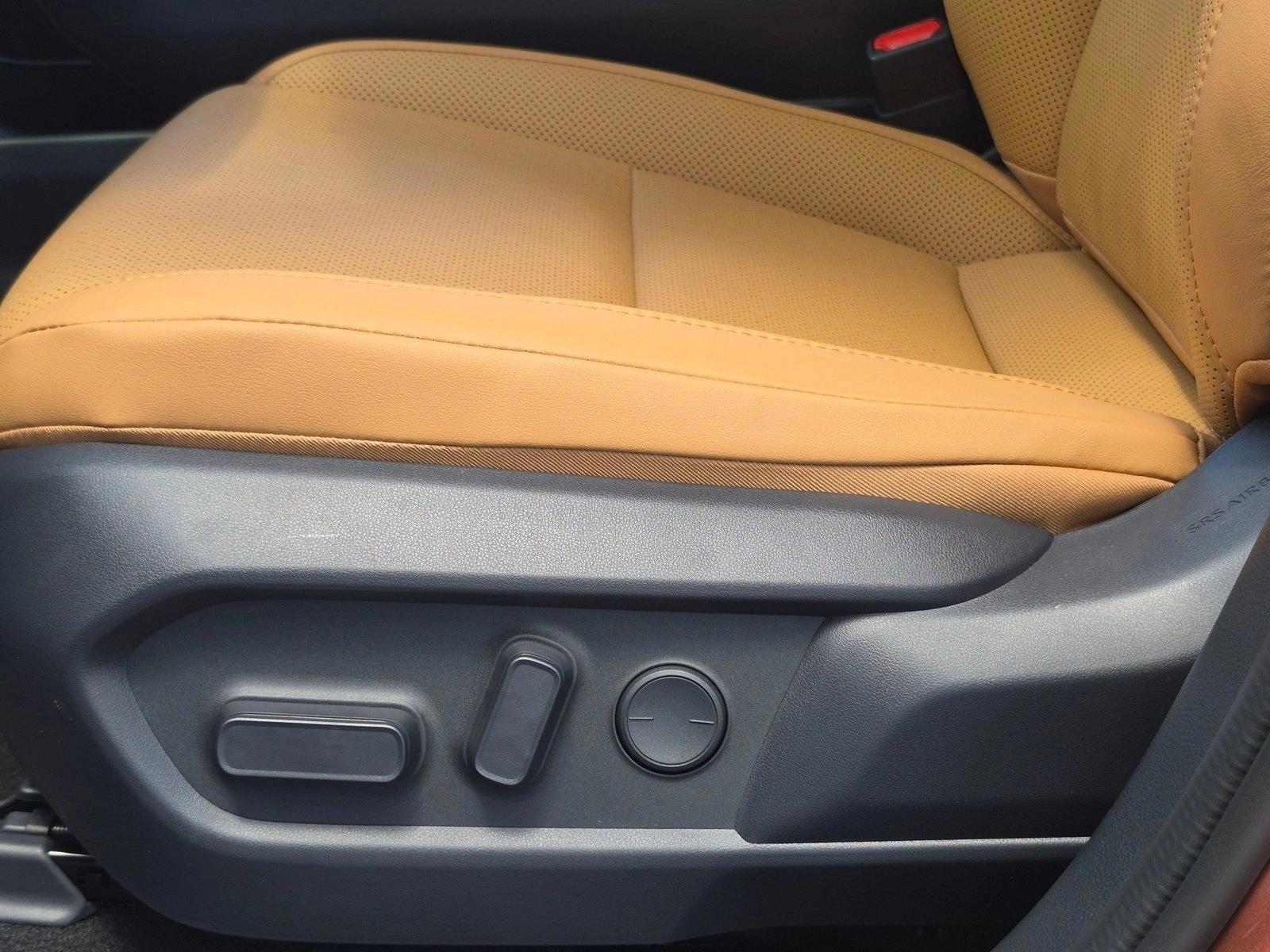 Thumbnail: 2026 Lexus ES - 4