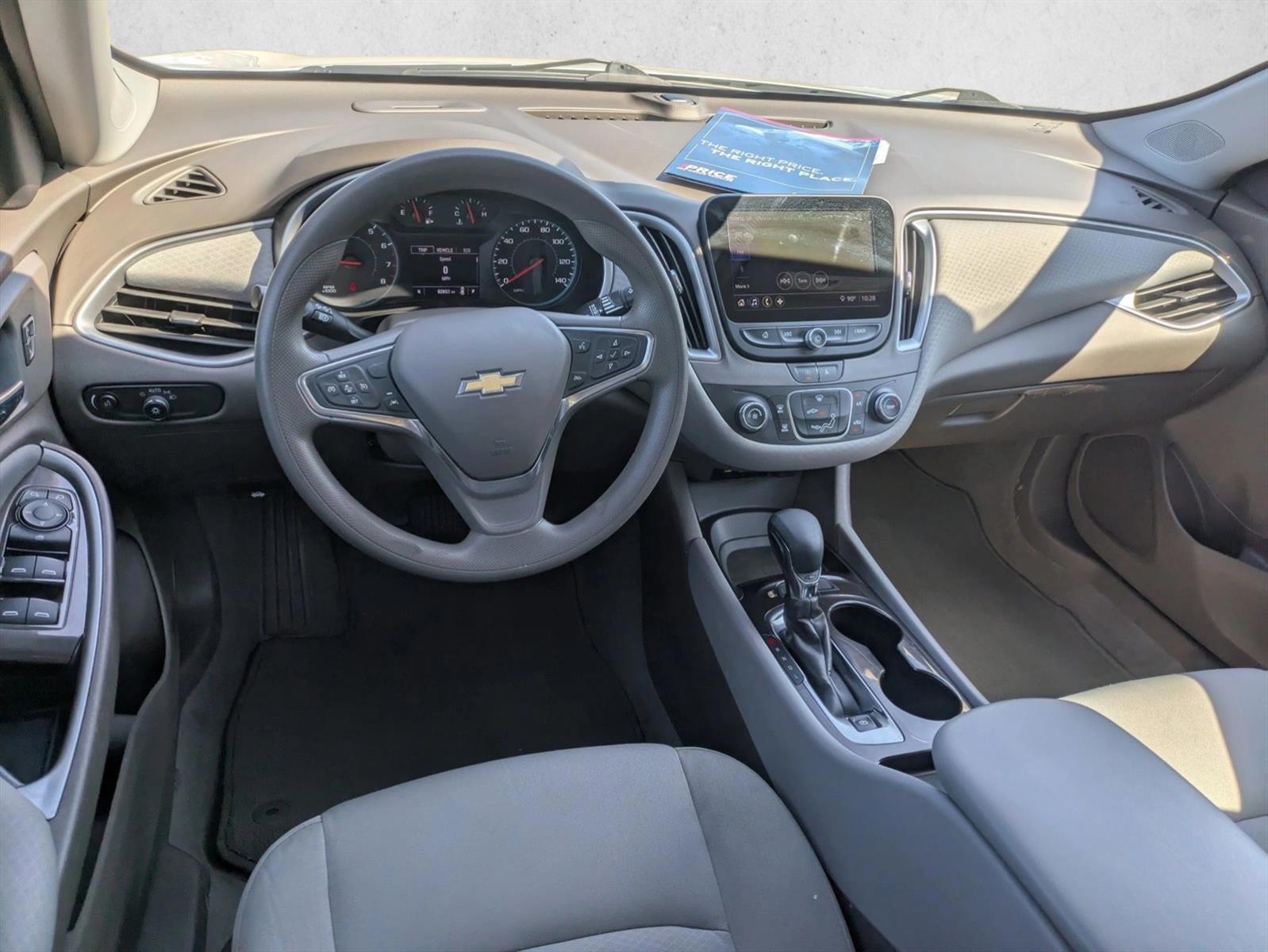 Thumbnail: 2023 Chevrolet Malibu - 3