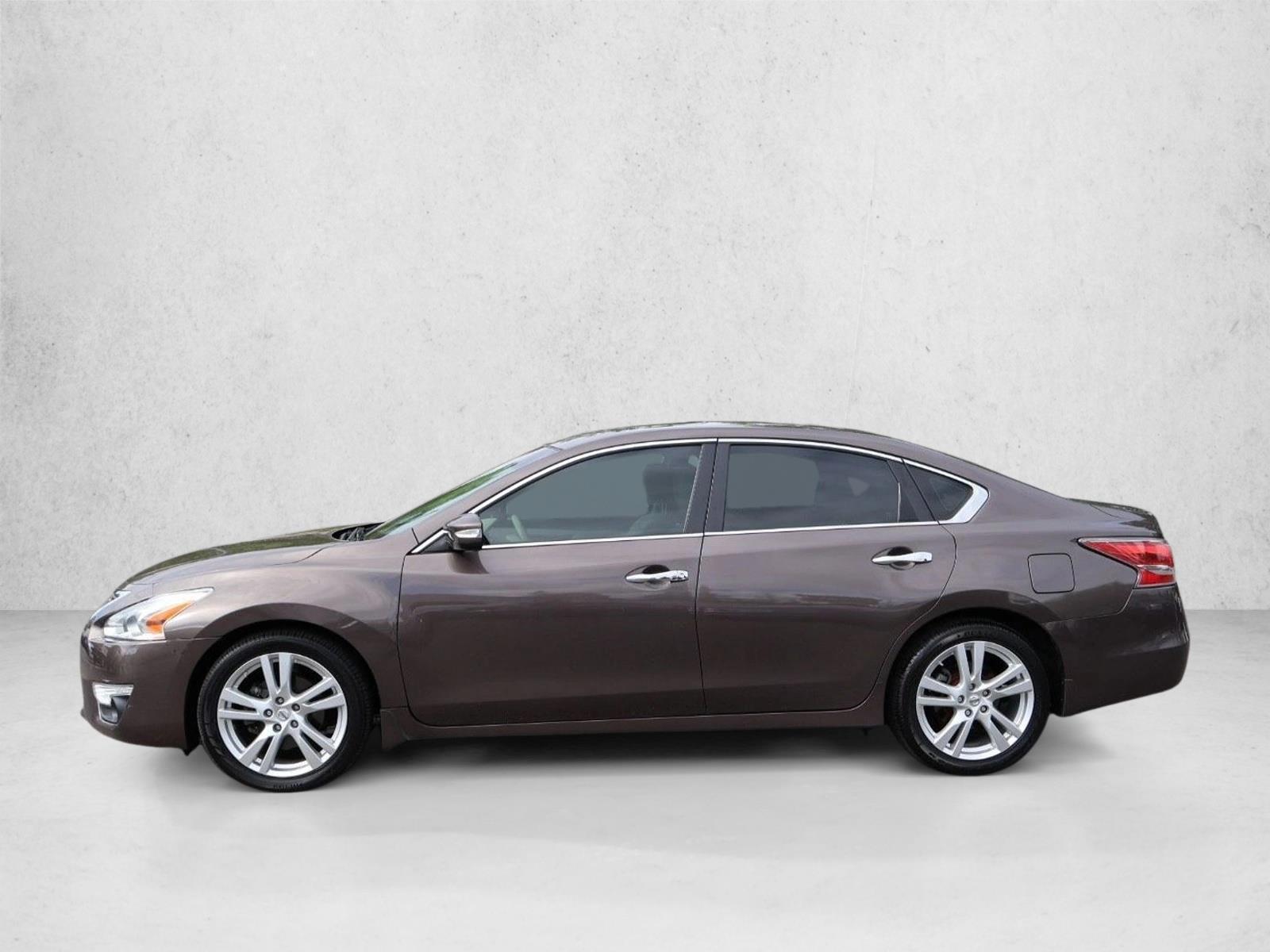 Thumbnail: 2015 Nissan Altima - 2