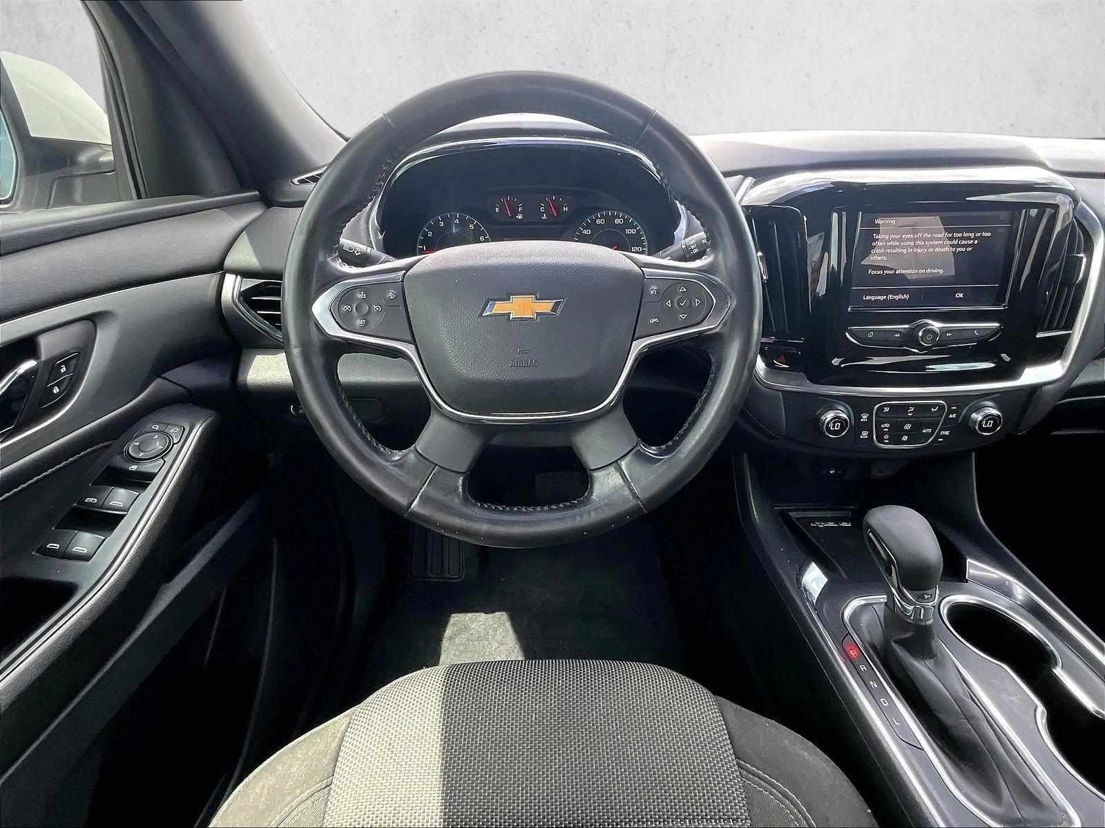 Thumbnail: 2022 Chevrolet Traverse - 3
