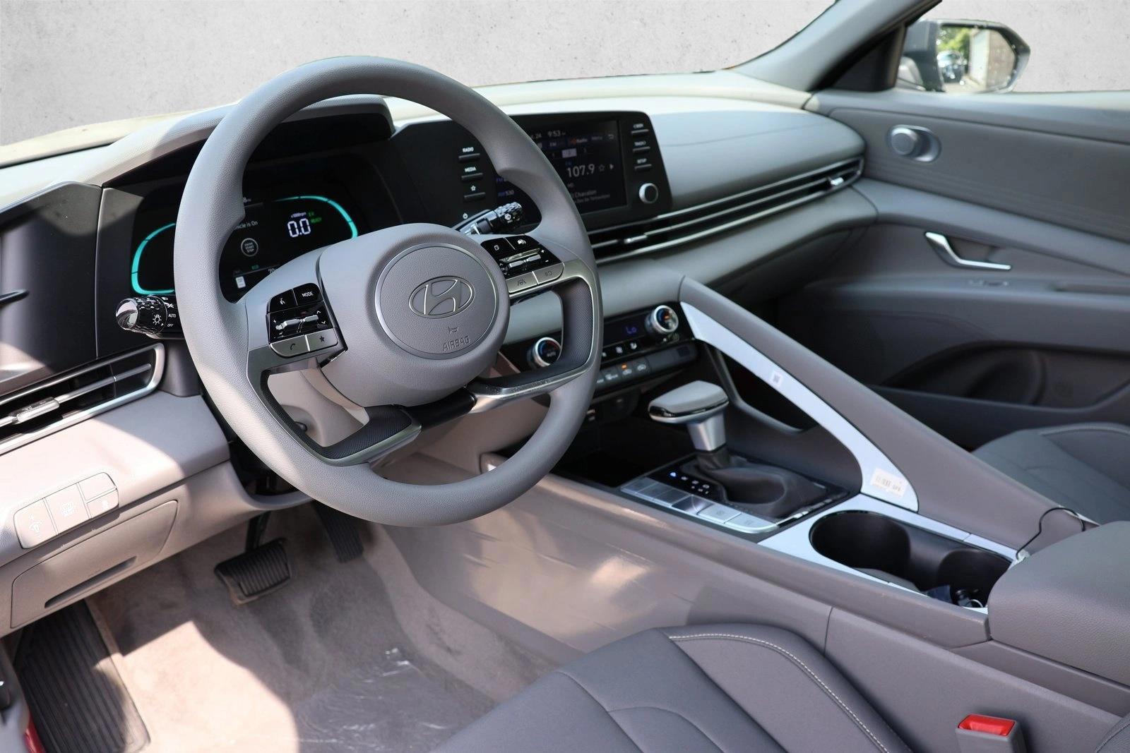 Thumbnail: 2026 Hyundai Elantra - 3