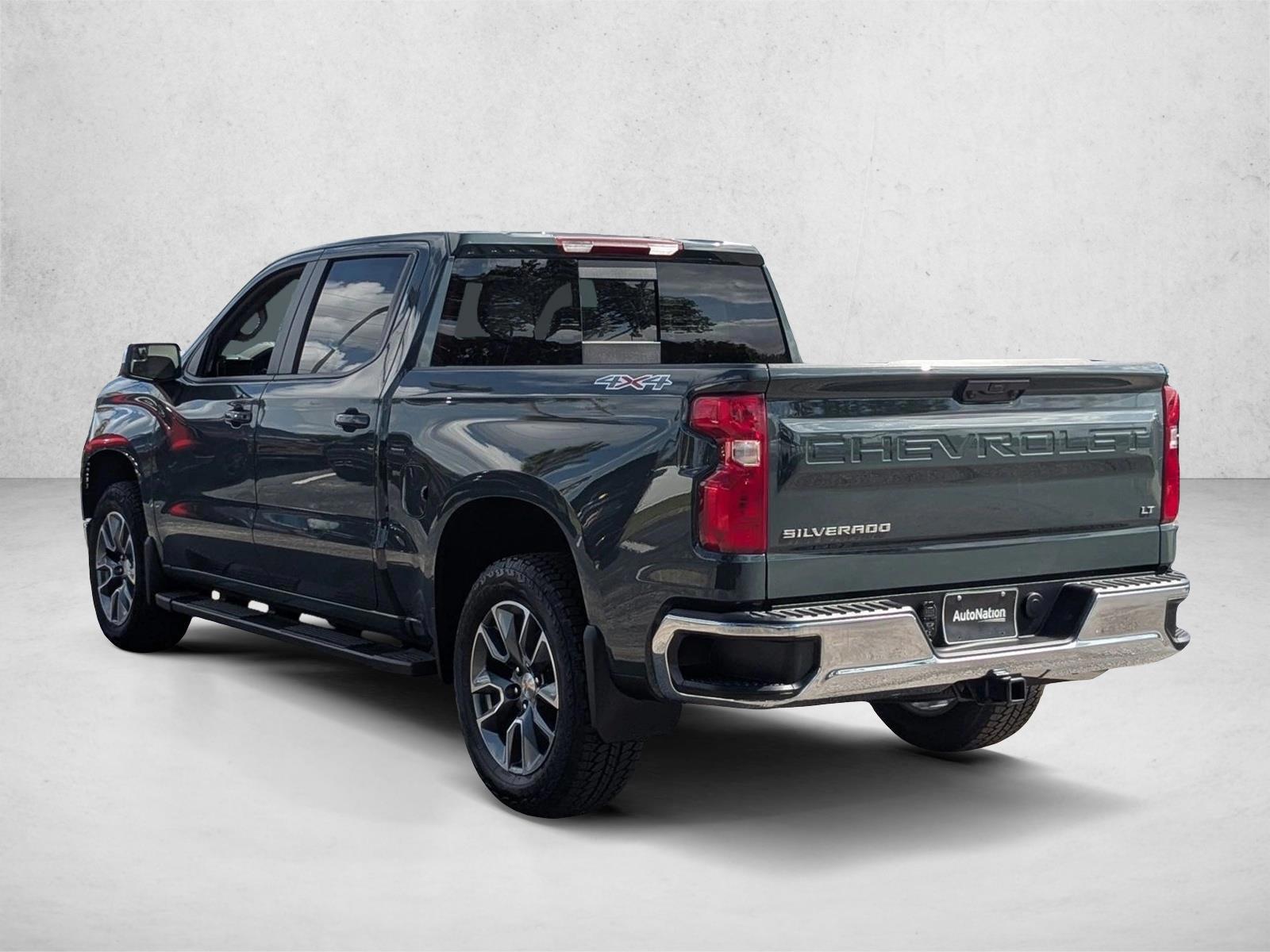 2025 Chevrolet Silverado 1500 LT - Photo 9