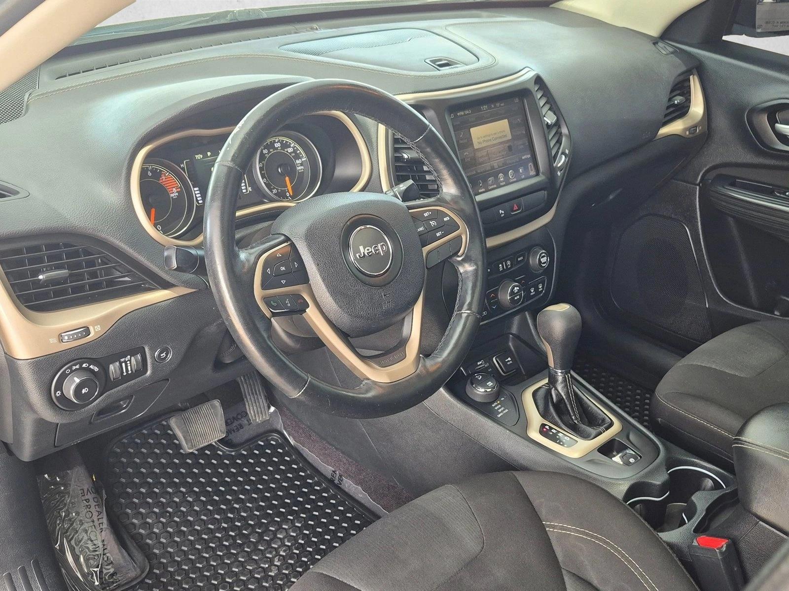 Thumbnail: 2016 Jeep Cherokee - 3