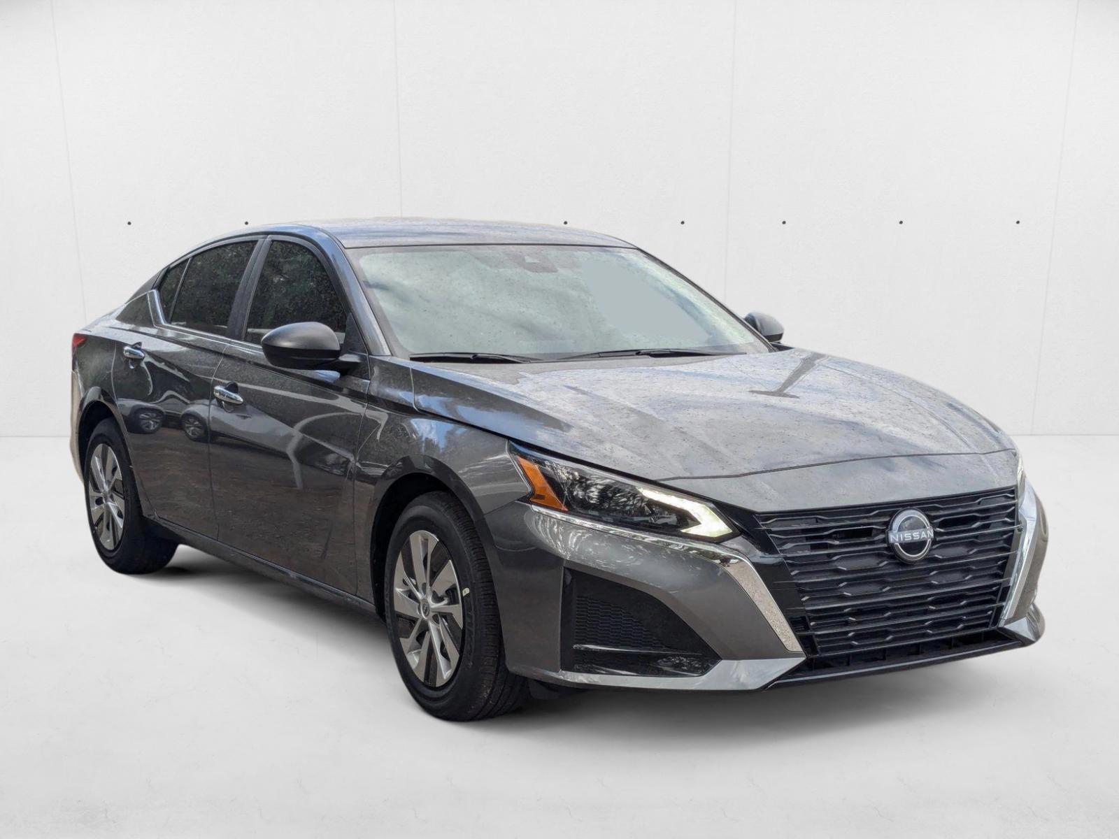 2025 Nissan Altima S - Photo 6