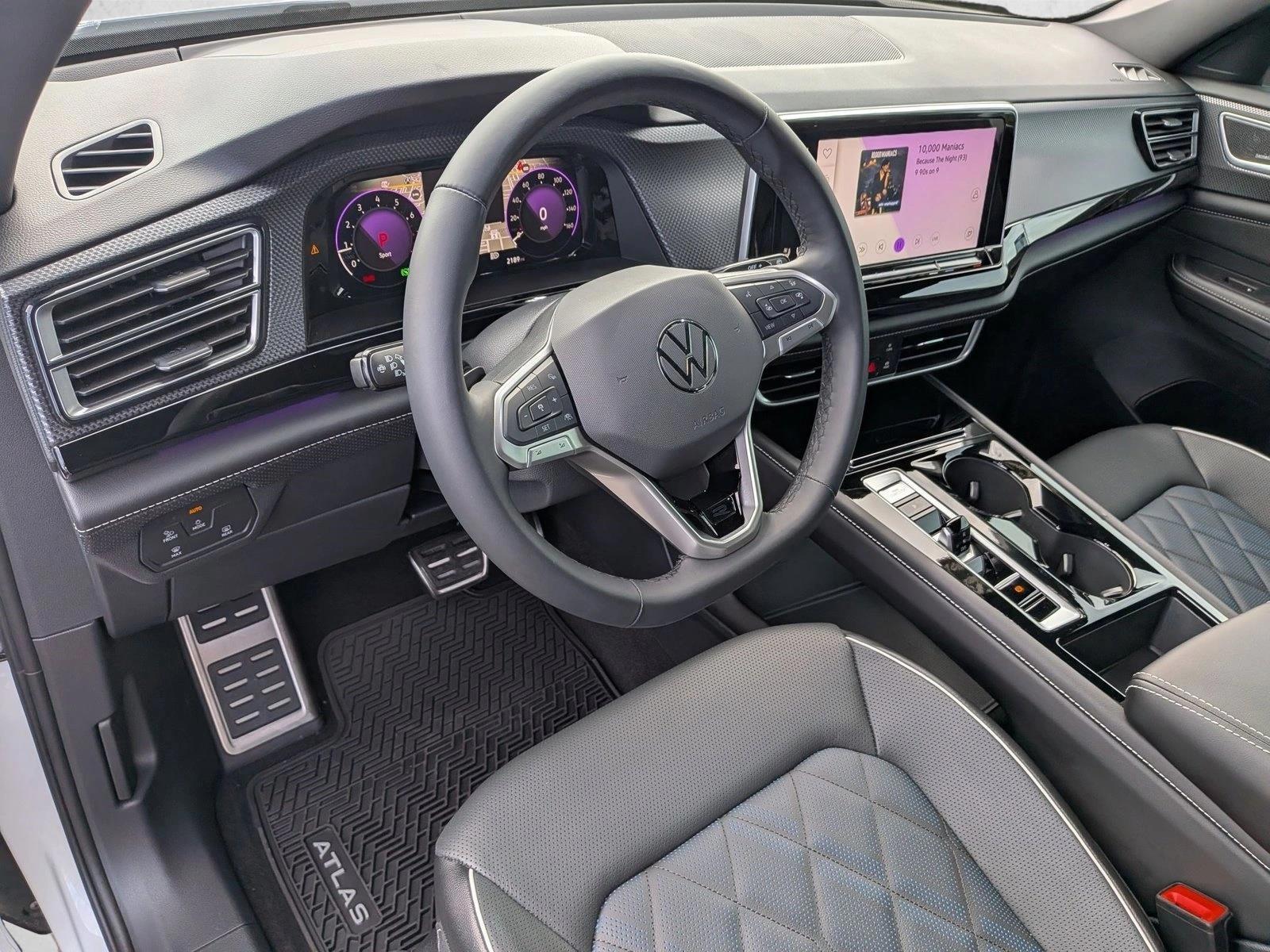 Thumbnail: 2025 Volkswagen Atlas - 3