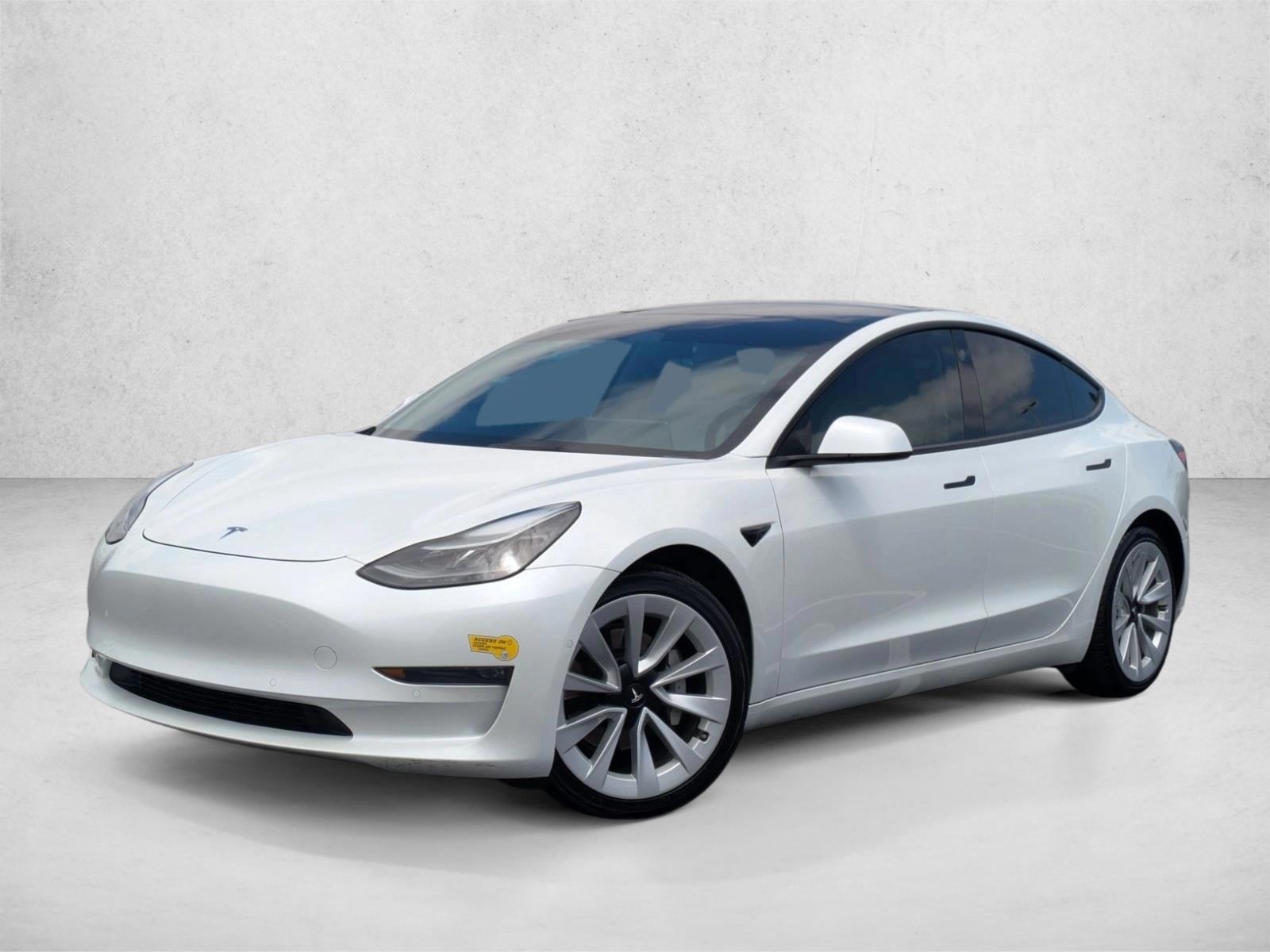 Thumbnail: 2022 Tesla Model 3 - 1