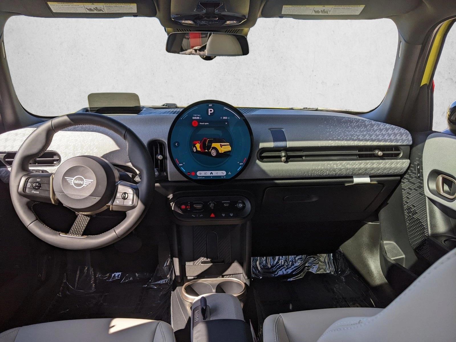 Thumbnail: 2025 MINI Cooper Hardtop - 3