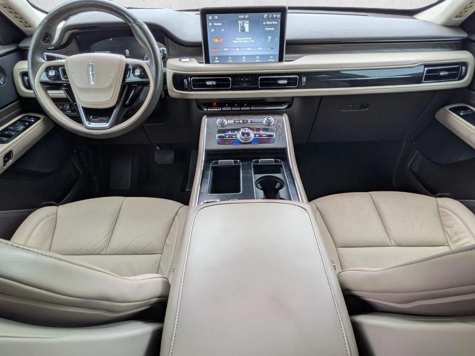 Thumbnail: 2022 Lincoln Aviator - 4