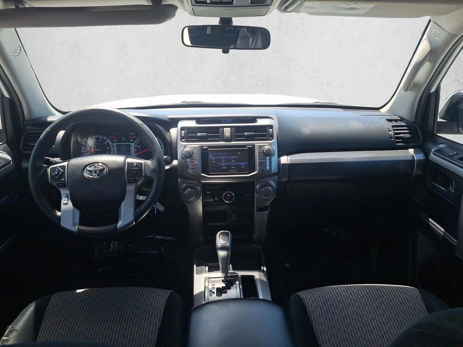 Thumbnail: 2015 Toyota 4Runner - 3