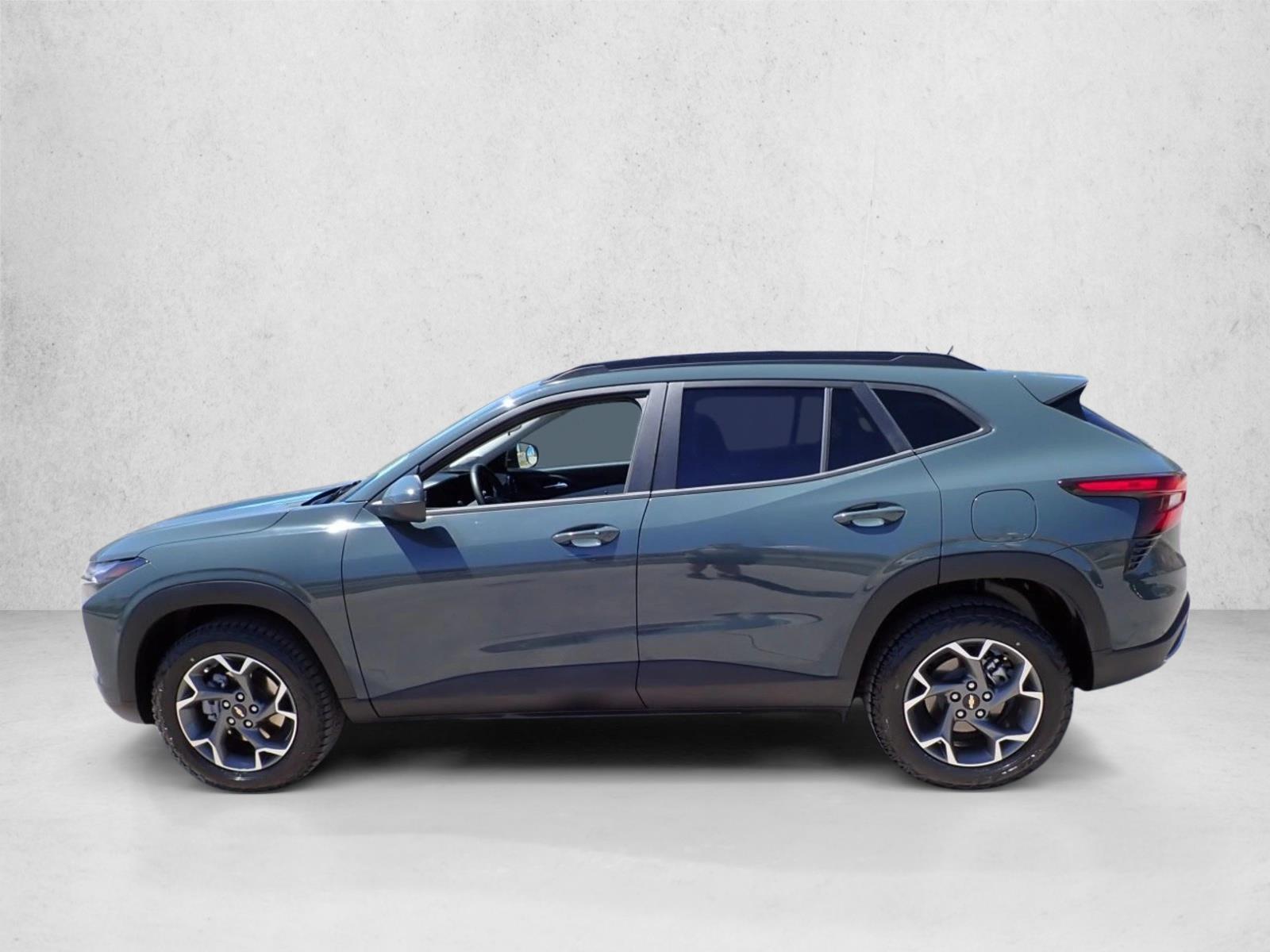 Thumbnail: 2025 Chevrolet Trax - 2