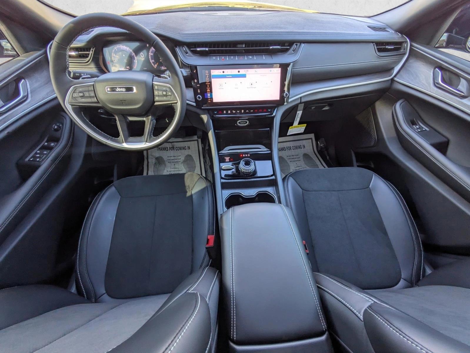 Thumbnail: 2026 Jeep Grand Cherokee - 3