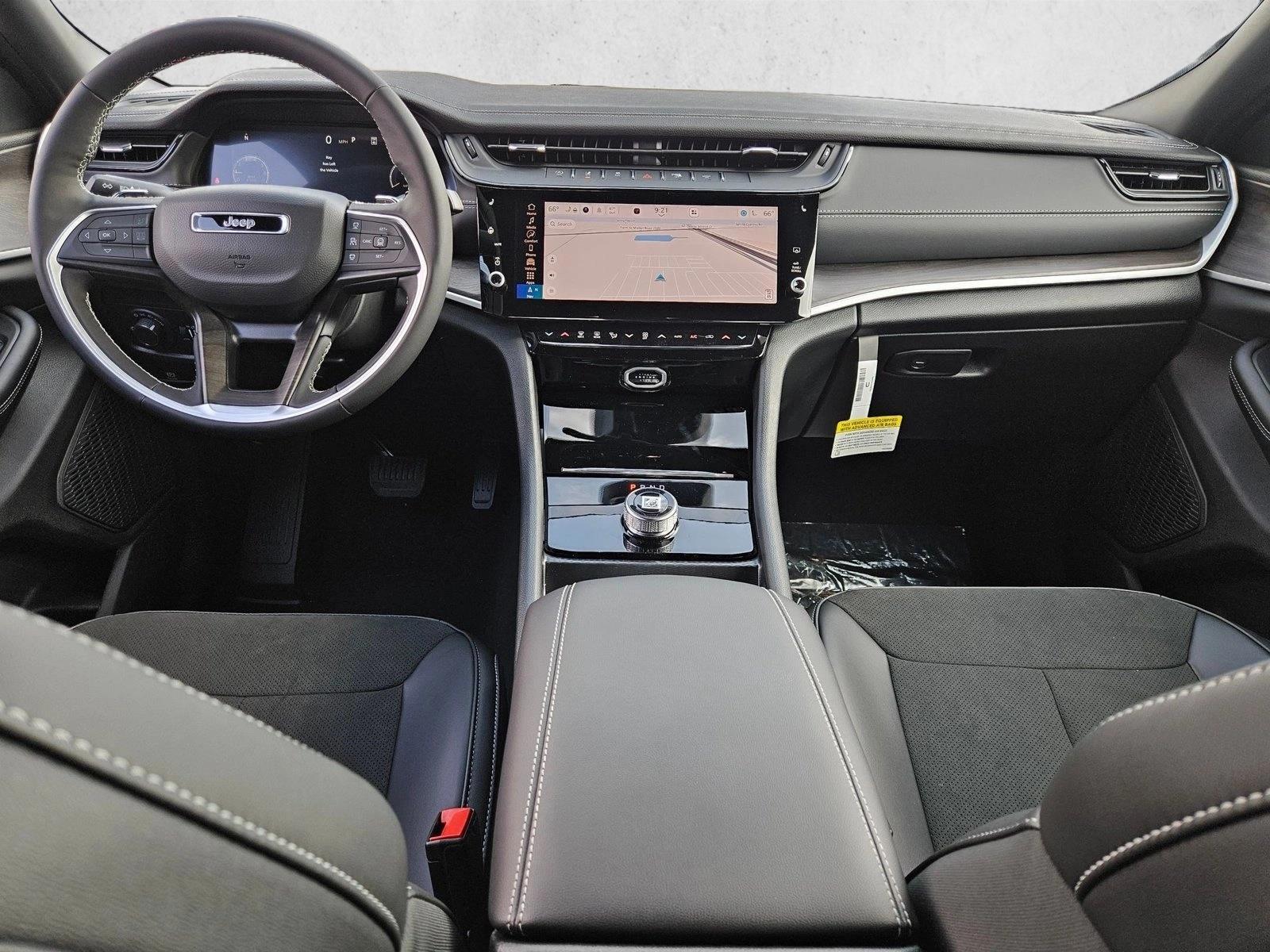 Thumbnail: 2026 Jeep Grand Cherokee - 3