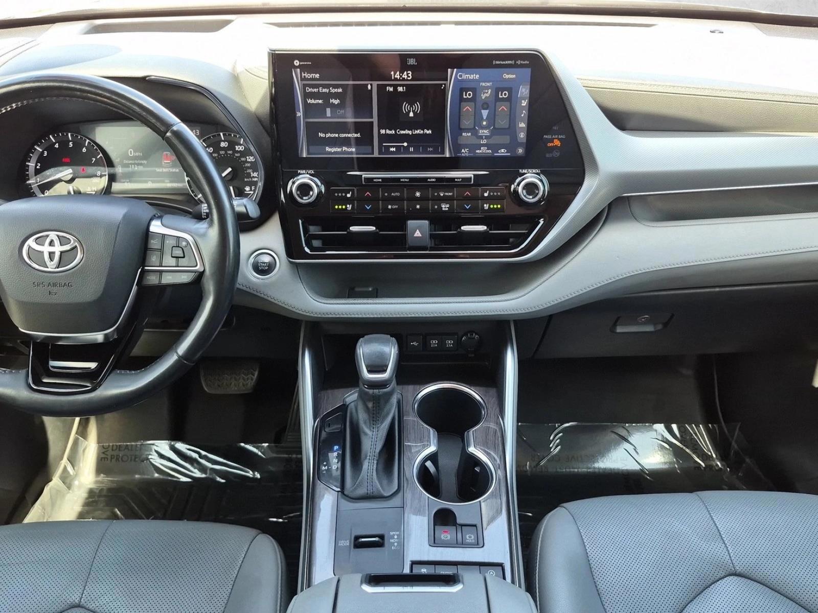 Thumbnail: 2021 Toyota Highlander - 4