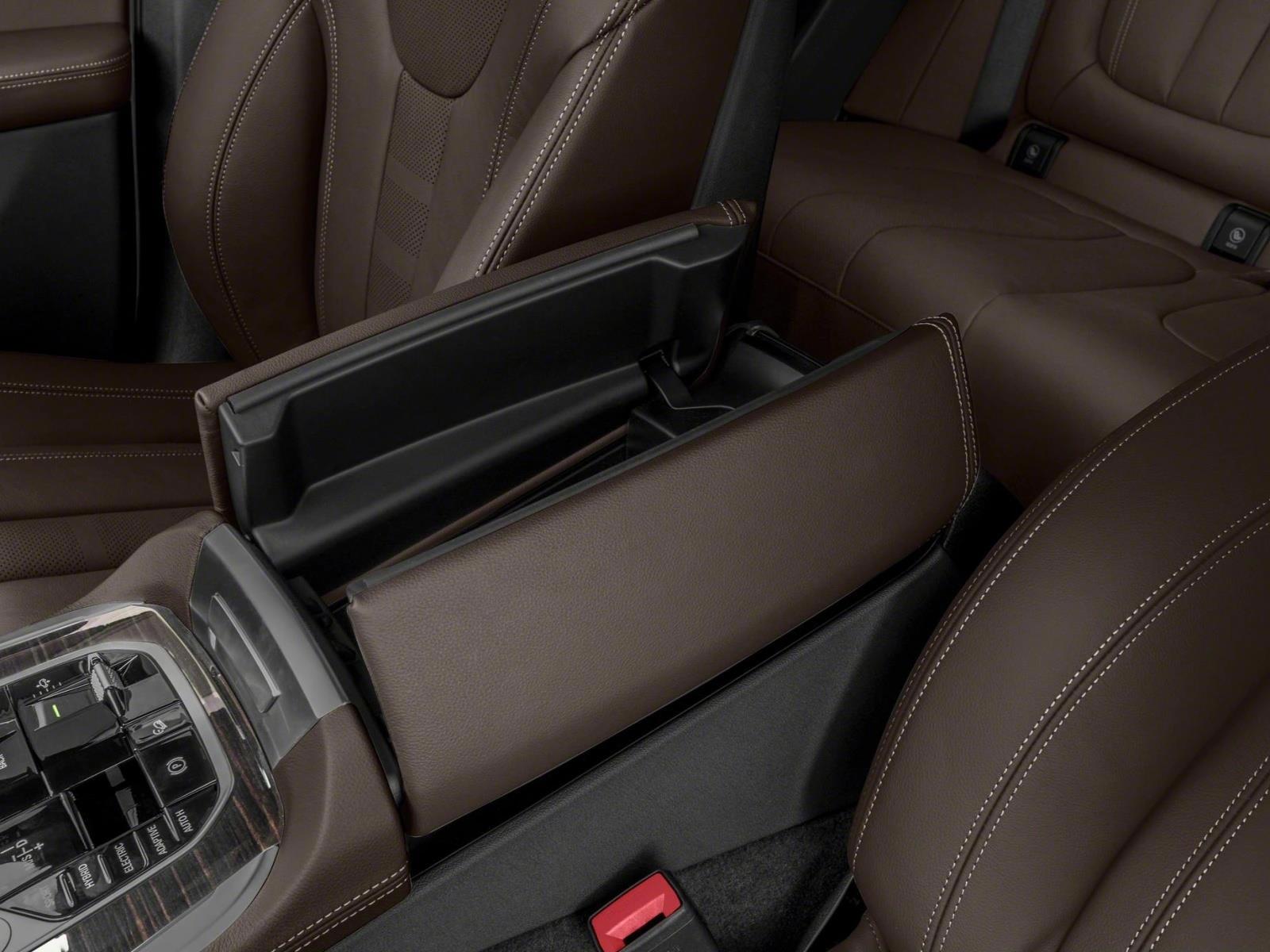 2026 BMW iX 45 - Photo 9